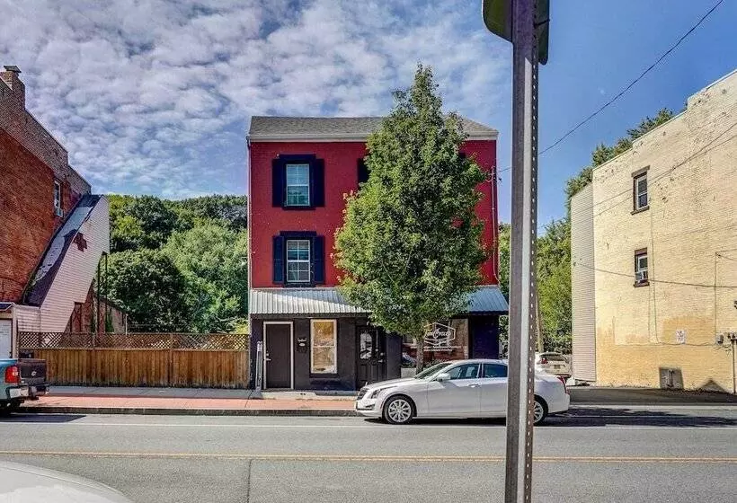 Chic Troy Home Near Downtown, 9 Mi To Albany!