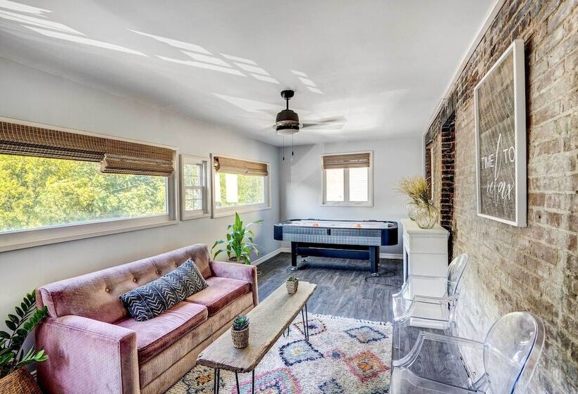 Chic Troy Home Near Downtown, 9 Mi To Albany!