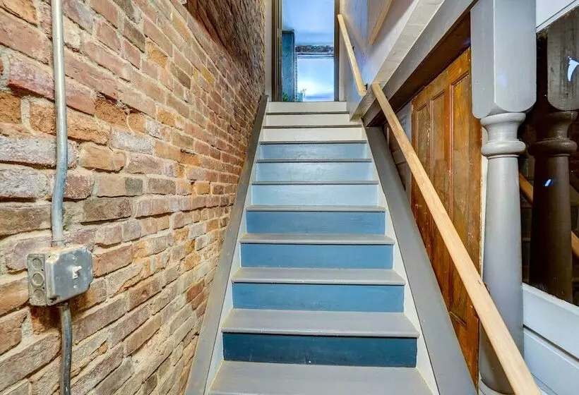 Chic Troy Home Near Downtown, 9 Mi To Albany!