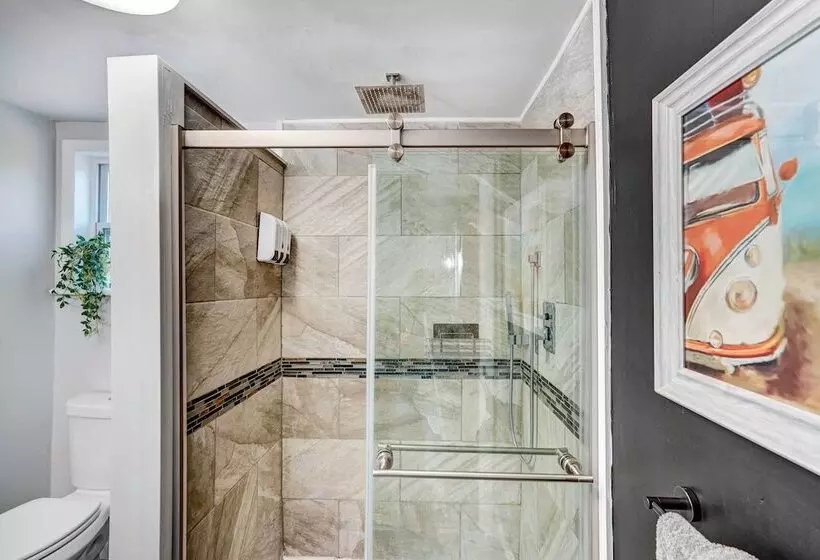 Chic Troy Home Near Downtown, 9 Mi To Albany!