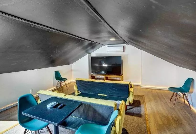 Chic Troy Home Near Downtown, 9 Mi To Albany!