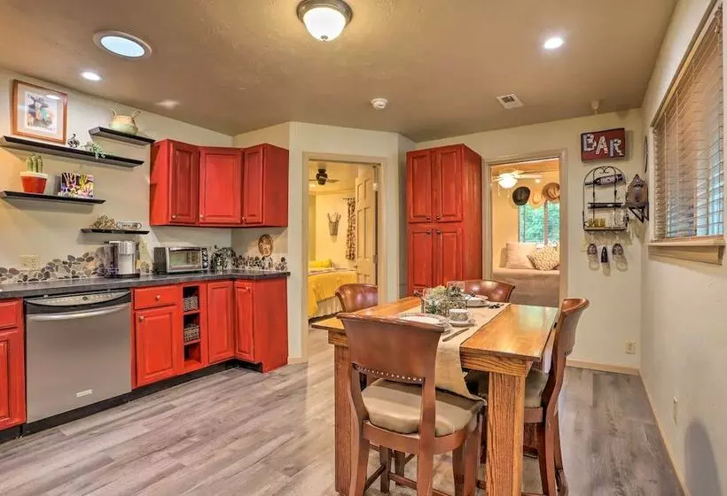 Colorado Cowboy Cottage: 12 Mi To Downtown Denver