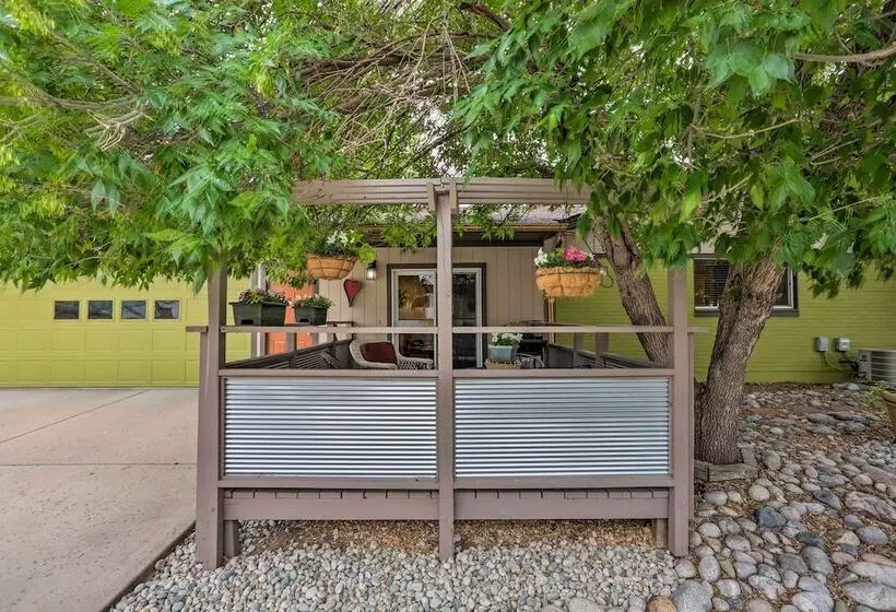 Colorado Cowboy Cottage: 12 Mi To Downtown Denver