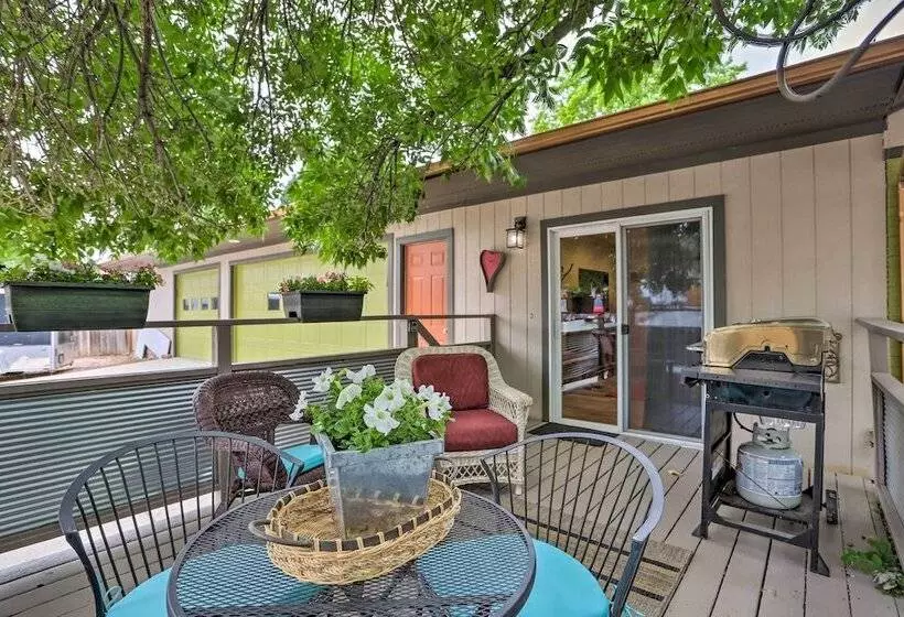 Colorado Cowboy Cottage: 12 Mi To Downtown Denver