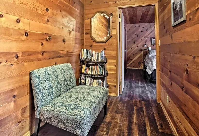 Cozy Home W/ Patio Near Yosemite National Park!