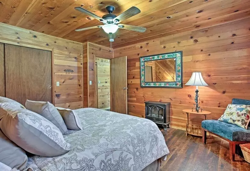 Cozy Home W/ Patio Near Yosemite National Park!