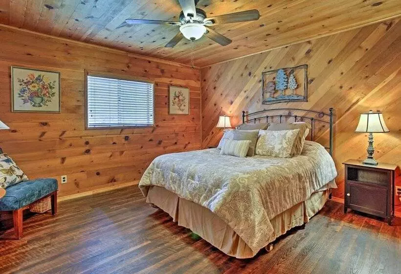 Cozy Home W/ Patio Near Yosemite National Park!