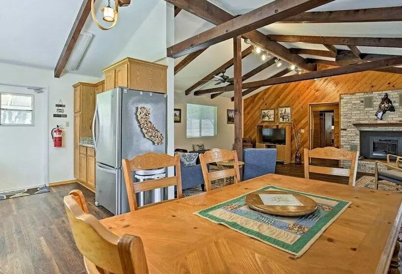 Cozy Home W/ Patio Near Yosemite National Park!