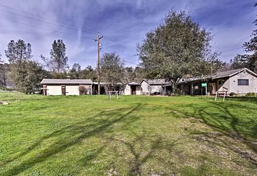 Cozy Home W/ Patio Near Yosemite National Park!