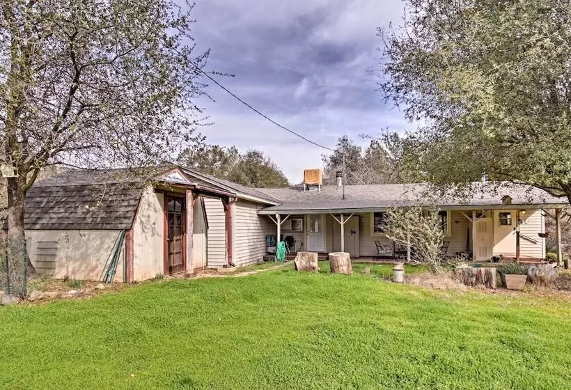 Cozy Home W/ Patio Near Yosemite National Park!