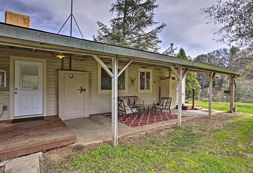Cozy Home W/ Patio Near Yosemite National Park!