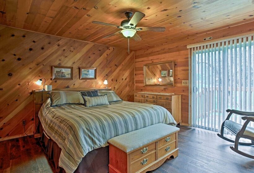 Cozy Home W/ Patio Near Yosemite National Park!