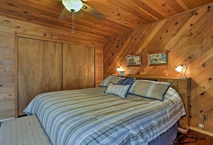 Cozy Home W/ Patio Near Yosemite National Park!