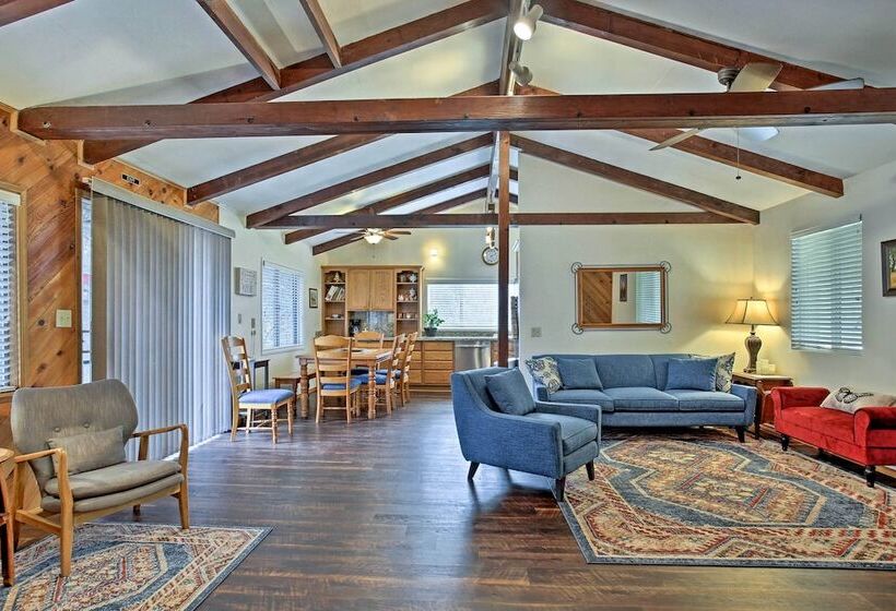 Cozy Home W/ Patio Near Yosemite National Park!