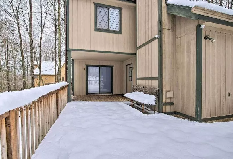 Cozy Lake Ariel Home W/ Community Amenities!