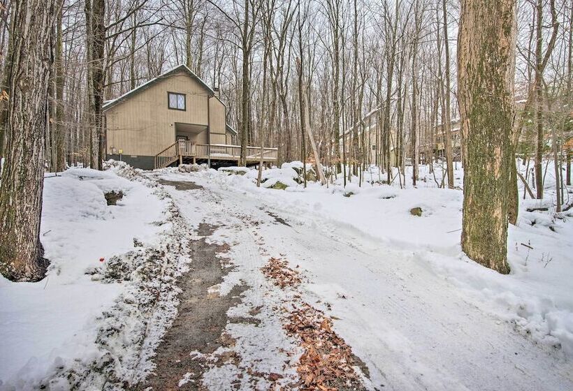 Cozy Lake Ariel Home W/ Community Amenities!