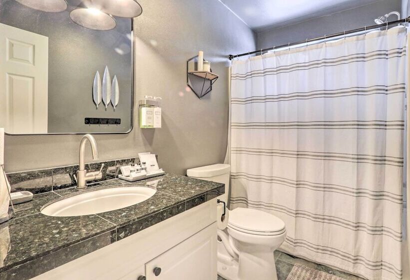 Crystal Bay Home W/ Fireplace Near Ski Resorts