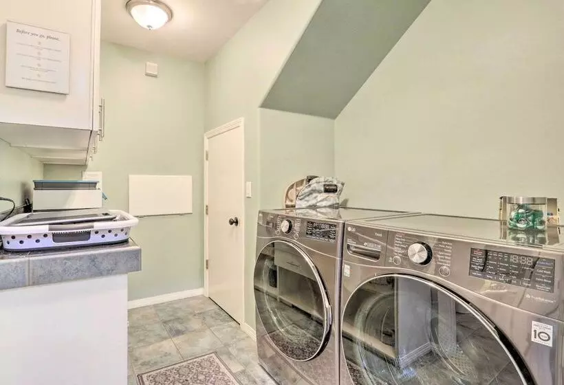 Crystal Bay Home W/ Fireplace Near Ski Resorts