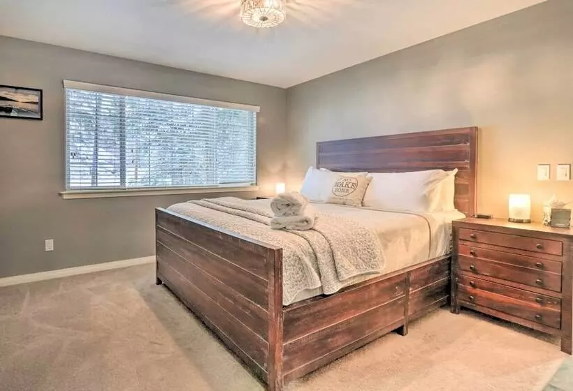 Crystal Bay Home W/ Fireplace Near Ski Resorts