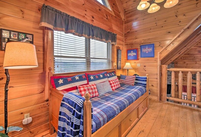 Cubbies Cabin W/ Hot Tub ~ 7 Mi To Dollywood!