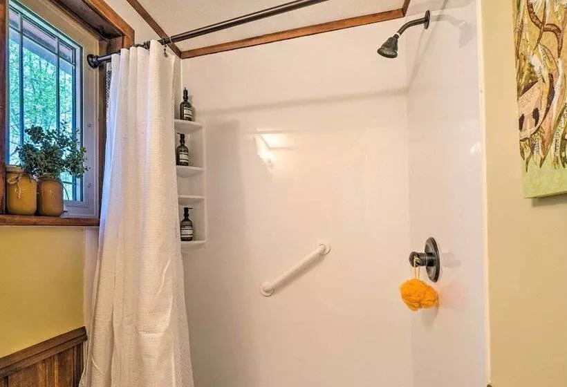 Dreamy Homestead Escape: Patio, Ranch On Site