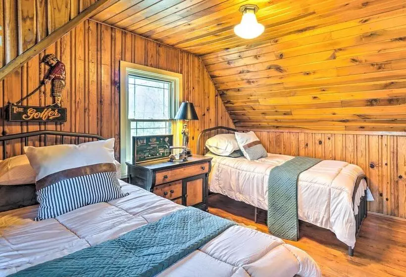 Dreamy Homestead Escape: Patio, Ranch On Site