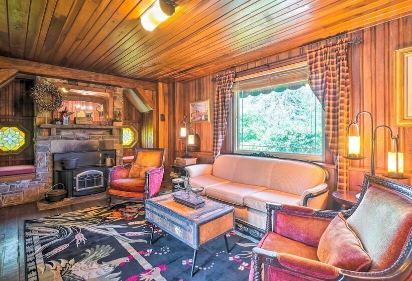 Dreamy Homestead Escape: Patio, Ranch On Site