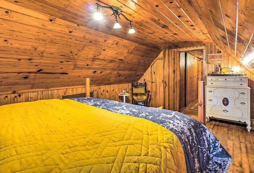 Dreamy Homestead Escape: Patio, Ranch On Site