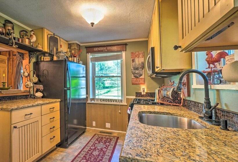 Dreamy Homestead Escape: Patio, Ranch On Site