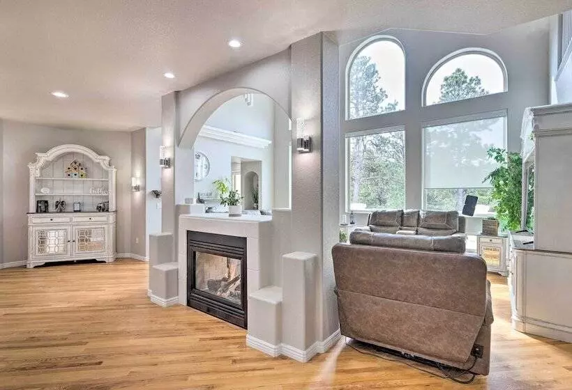 Estate W/ Indoor Pool & Decks ~ 25 Mi To Dtwn