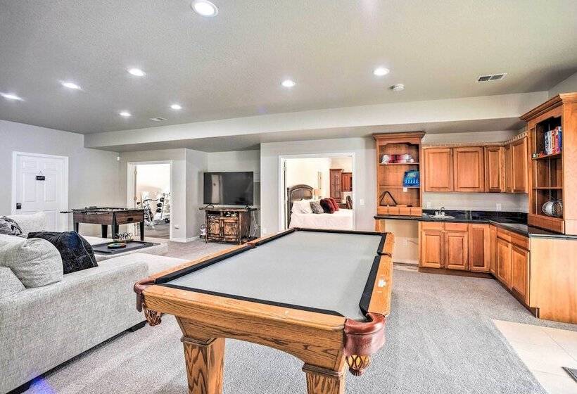 Estate W/ Indoor Pool & Decks ~ 25 Mi To Dtwn