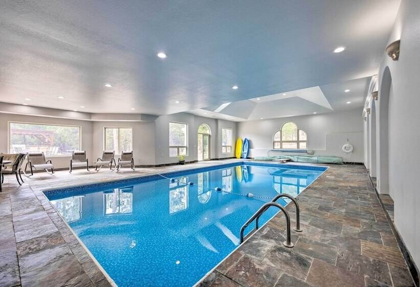 Estate W/ Indoor Pool & Decks ~ 25 Mi To Dtwn