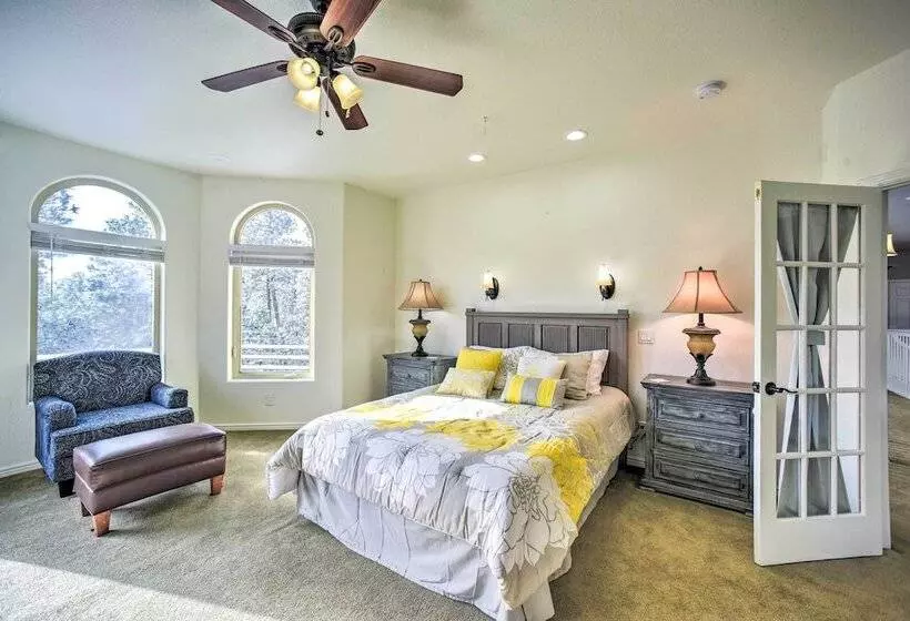 Estate W/ Indoor Pool & Decks ~ 25 Mi To Dtwn