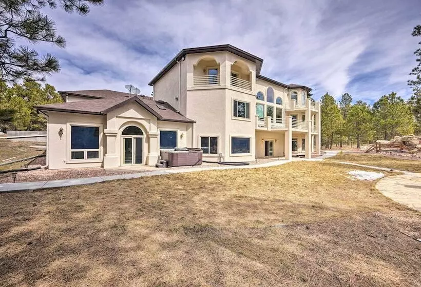 Estate W/ Indoor Pool & Decks ~ 25 Mi To Dtwn