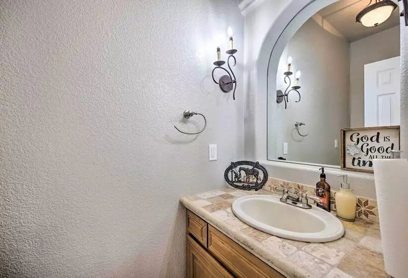 Estate W/ Indoor Pool & Decks ~ 25 Mi To Dtwn