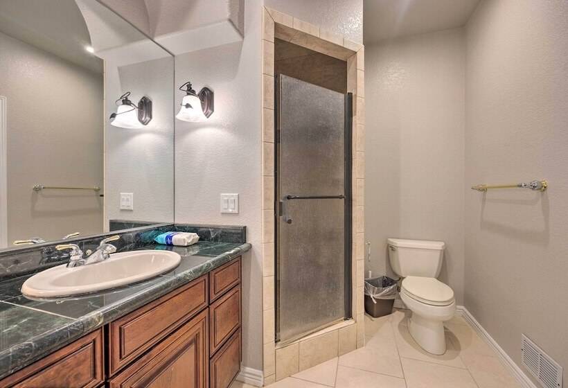 Estate W/ Indoor Pool & Decks ~ 25 Mi To Dtwn