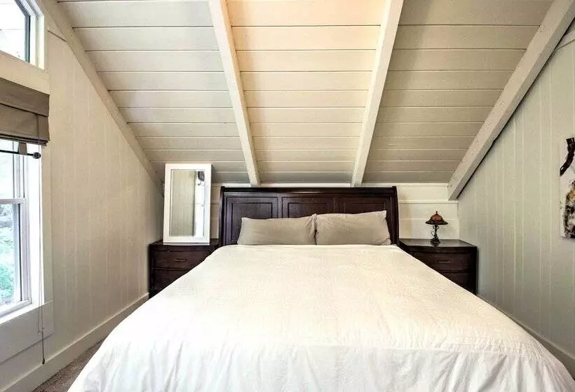 Gilford Cabin   2 Mi To Gunstock Mountain Resort!