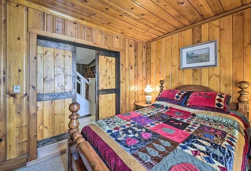 Historic Alexandria Home W/ Private Yard!