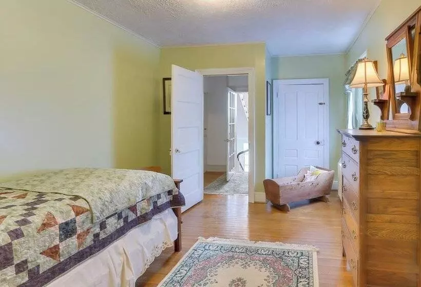 Historic West Virginia Home Built In 1854!