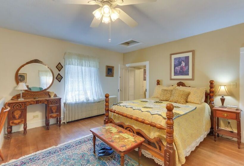 Historic West Virginia Home Built In 1854!