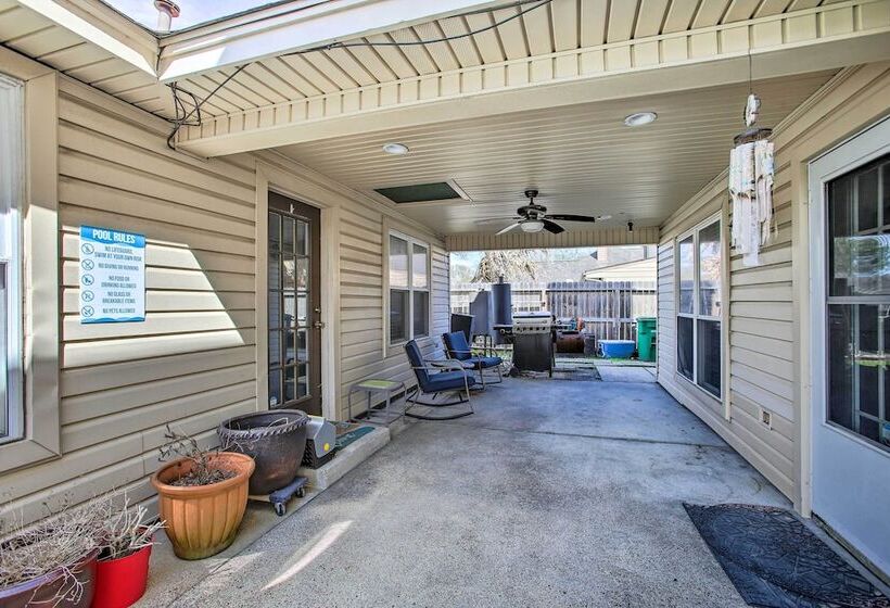Houston Home With Private Outdoor Pool!