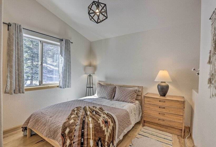 Idyllic Fairplay Cabin W/ Mt Silverheels View