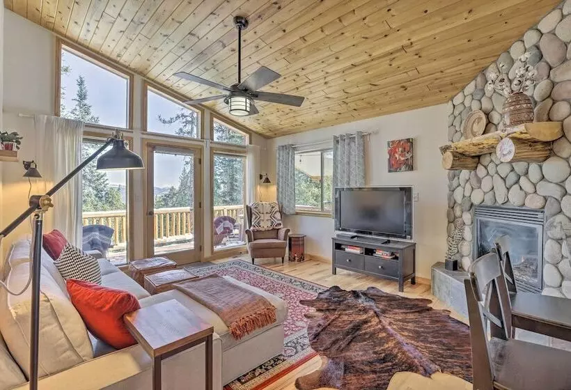 Idyllic Fairplay Cabin W/ Mt Silverheels View