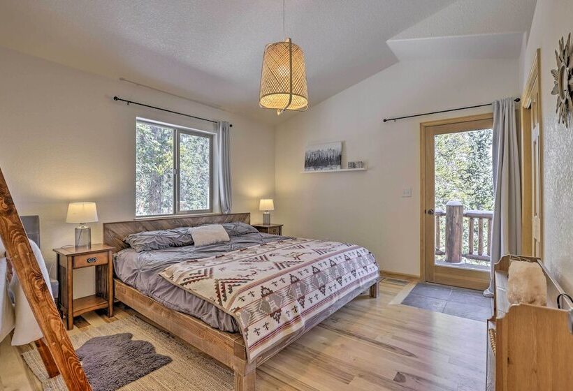 Idyllic Fairplay Cabin W/ Mt Silverheels View