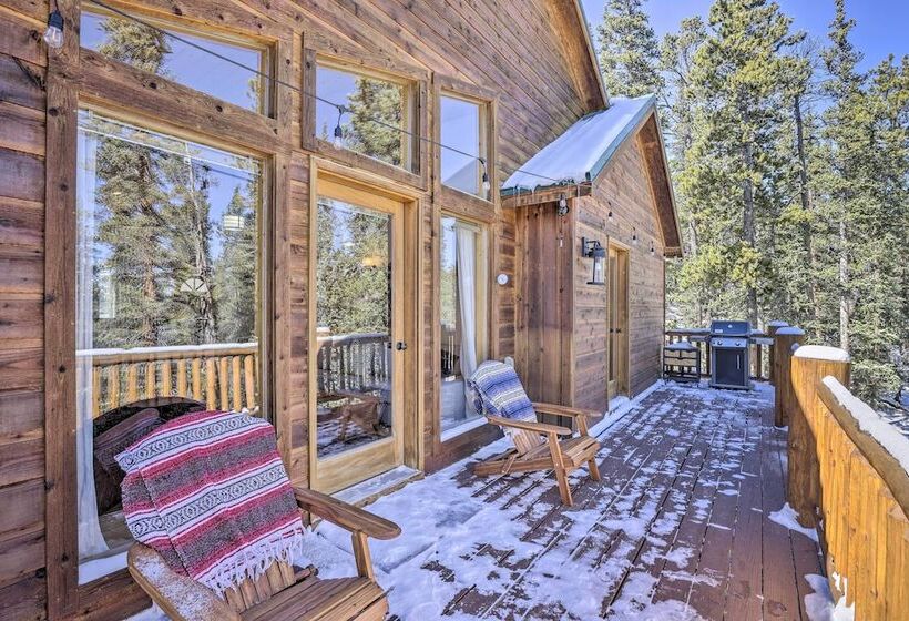 Idyllic Fairplay Cabin W/ Mt Silverheels View