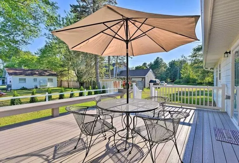 Lake Huron House W/ Grill + Beach Access!