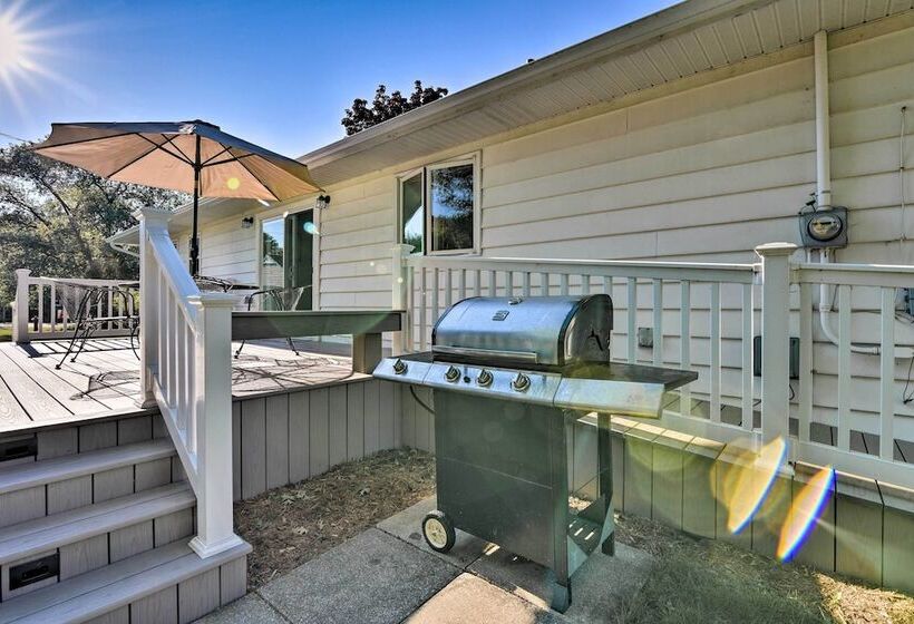 Lake Huron House W/ Grill + Beach Access!