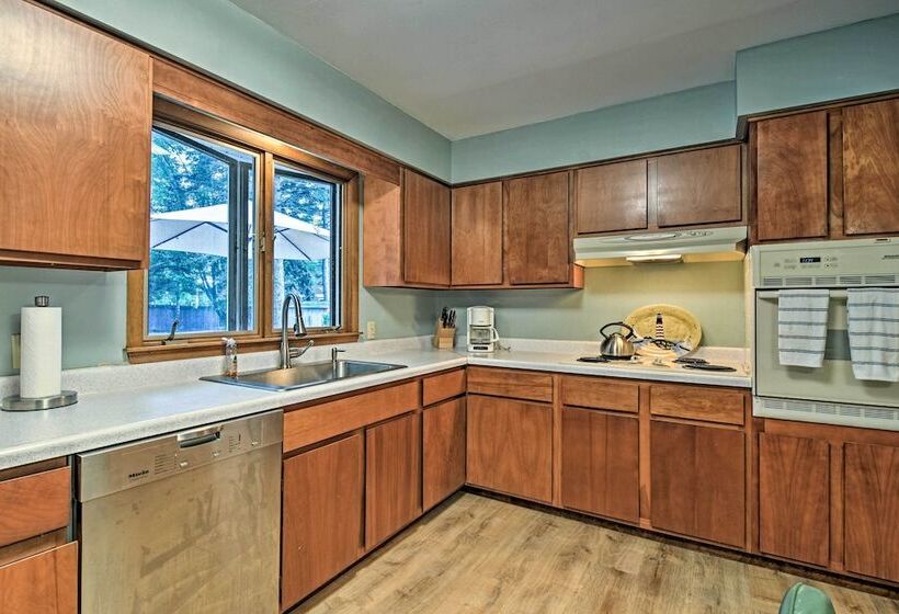 Lake Huron House W/ Grill + Beach Access!