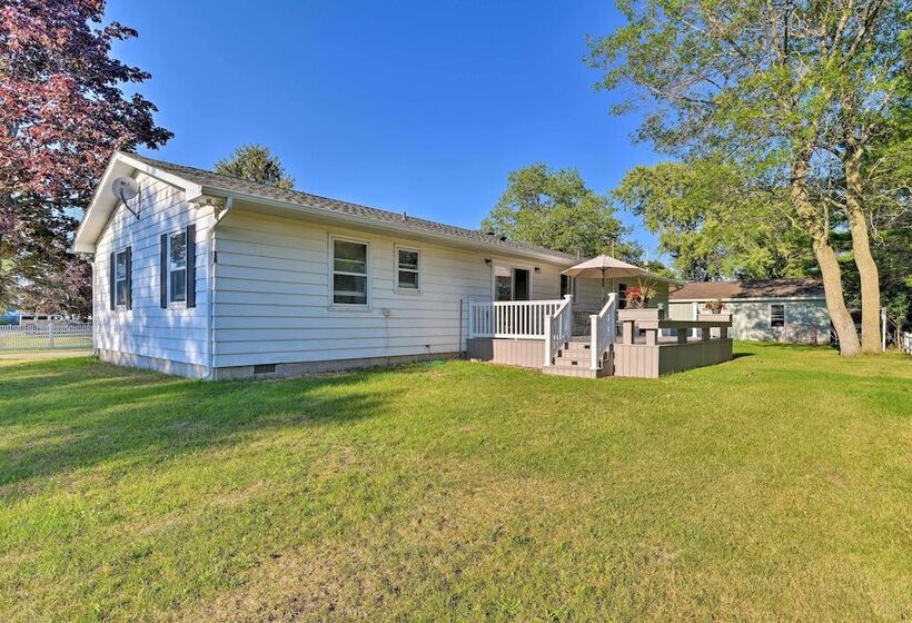Lake Huron House W/ Grill + Beach Access!