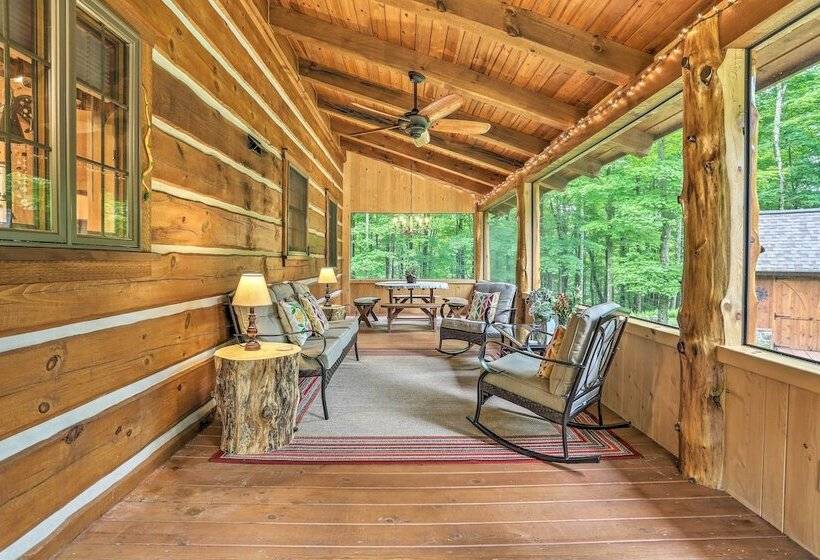 Lake Wallenpaupack Cabin W/ Shared Pool!